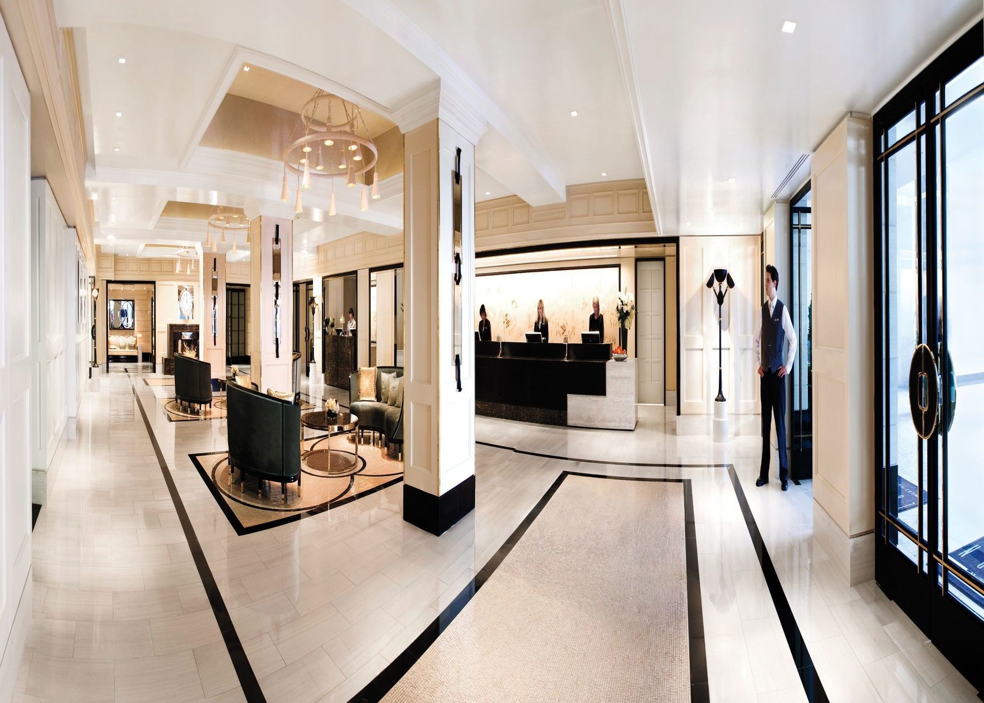 The London West Hollywood At Beverly Hills Eksteriør billede The lobby of the Mandarin Oriental, Paris