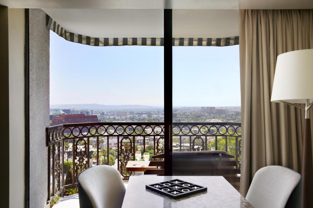 The London West Hollywood At Beverly Hills Eksteriør billede View from a suite