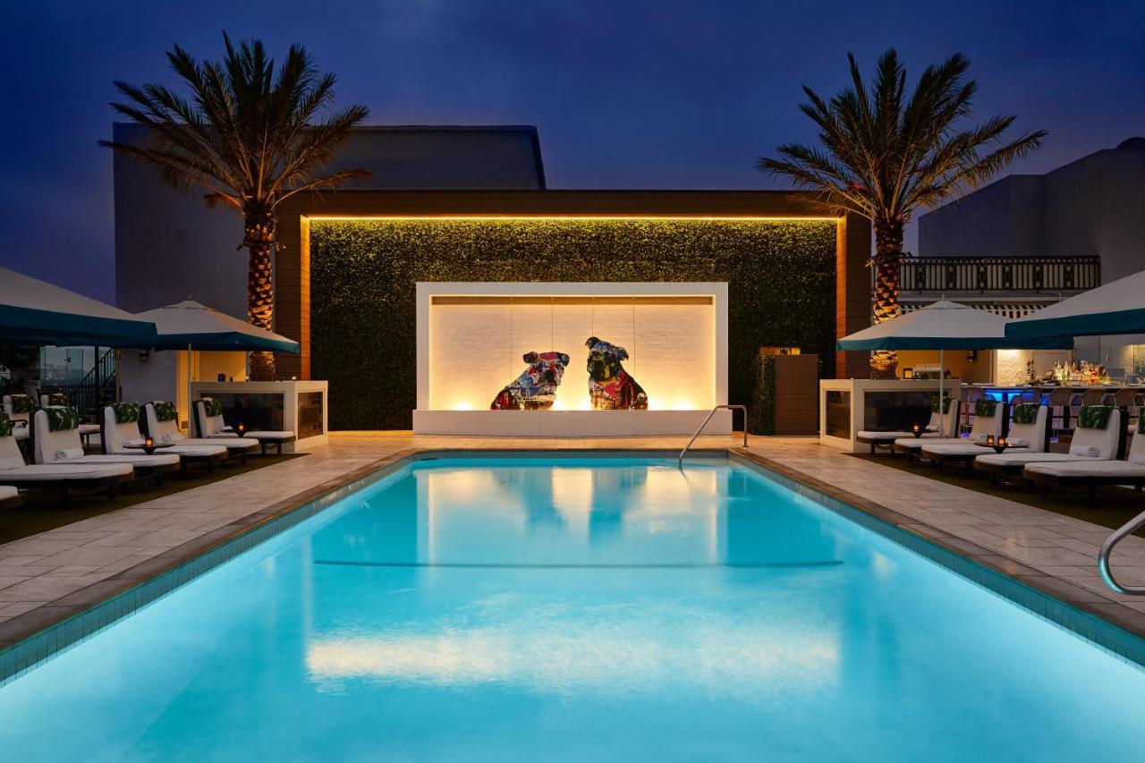 The London West Hollywood At Beverly Hills Eksteriør billede The pool at the W Hollywood