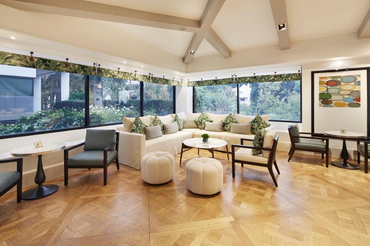 The London West Hollywood At Beverly Hills Eksteriør billede The Club at Hong Kong International Airport